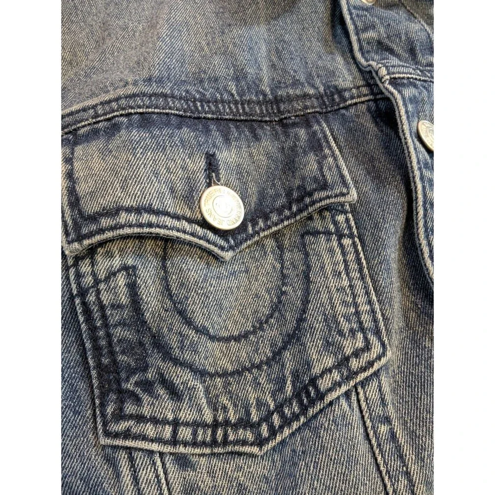 True Religion Denim Jacket XL Blue Logo Tape Sleeves NWOT Minor Flaw Y2K...